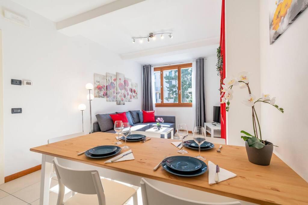 Enjoy Home - Appartamento I Papaveri Padova Bagian luar foto