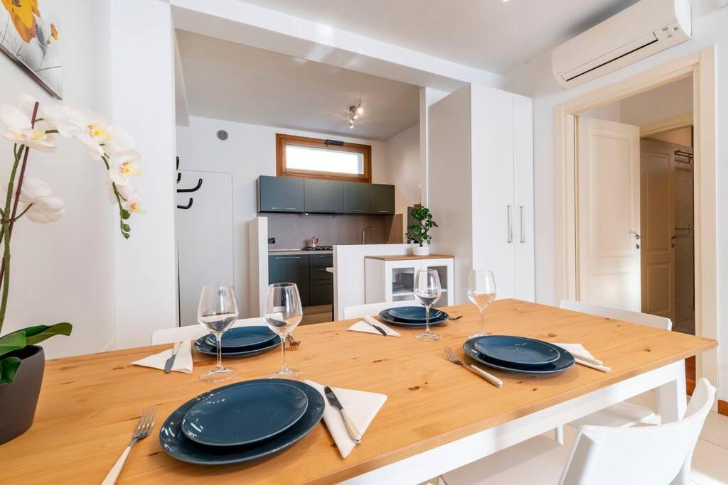 Enjoy Home - Appartamento I Papaveri Padova Bagian luar foto