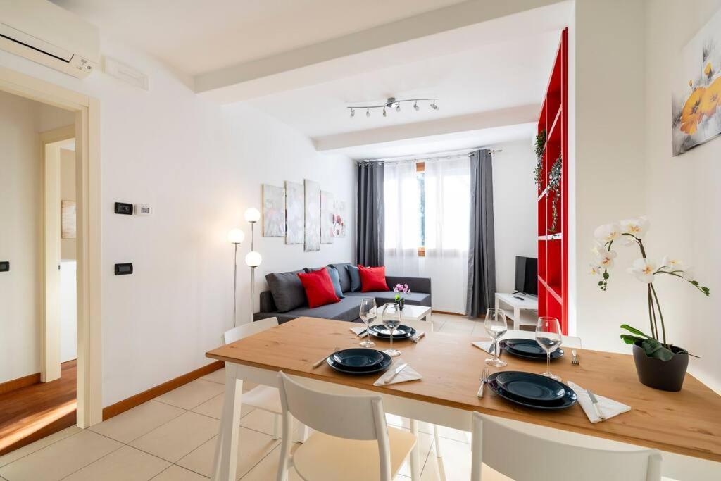Enjoy Home - Appartamento I Papaveri Padova Bagian luar foto