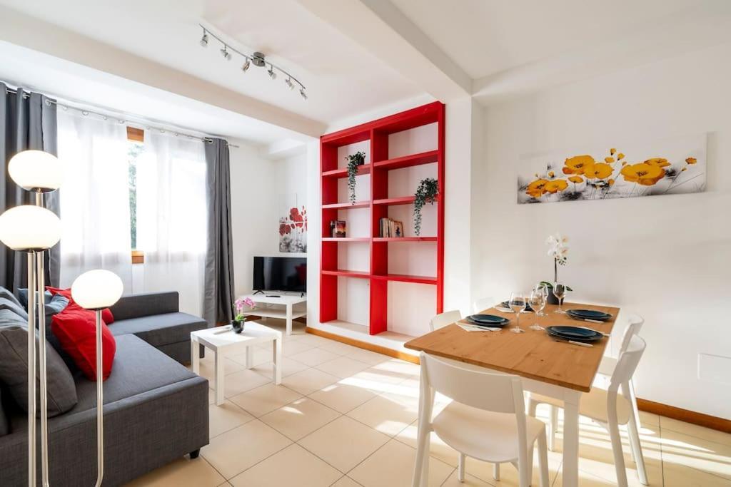 Enjoy Home - Appartamento I Papaveri Padova Bagian luar foto