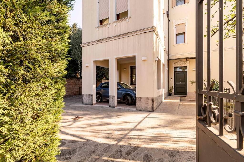 Enjoy Home - Appartamento I Papaveri Padova Bagian luar foto