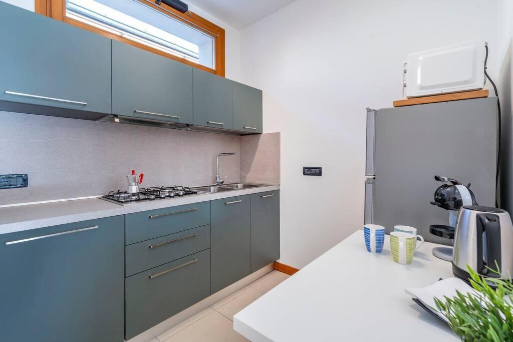 Enjoy Home - Appartamento I Papaveri Padova Bagian luar foto