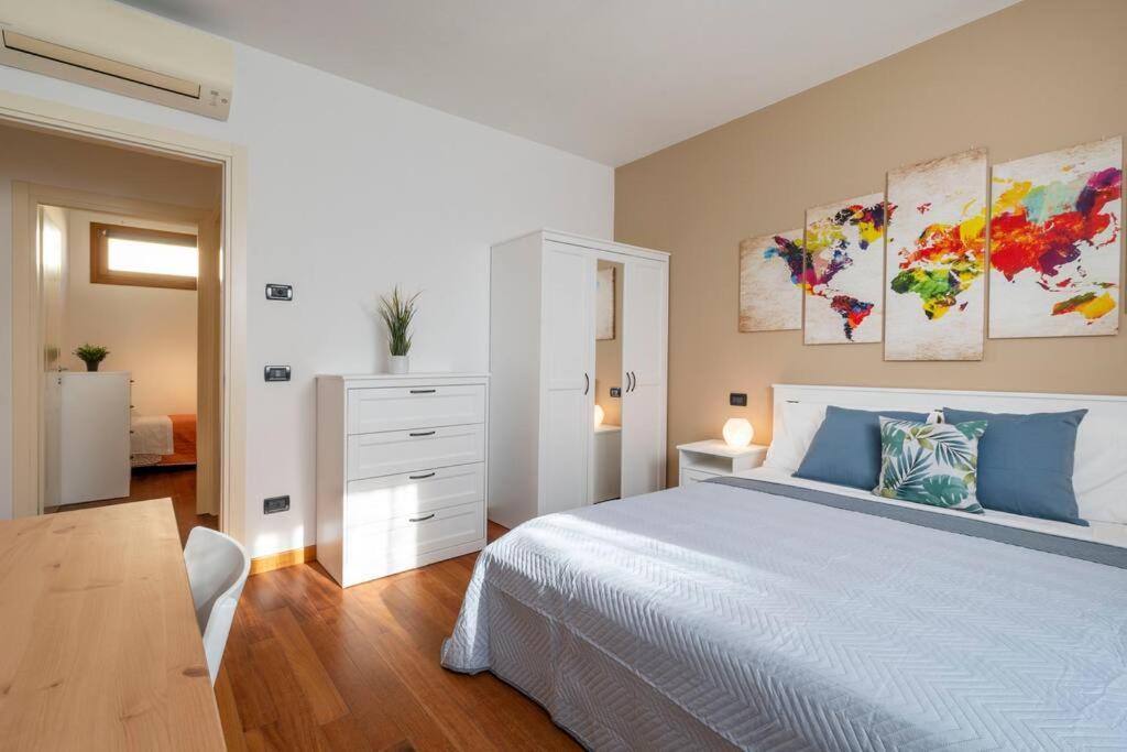 Enjoy Home - Appartamento I Papaveri Padova Bagian luar foto