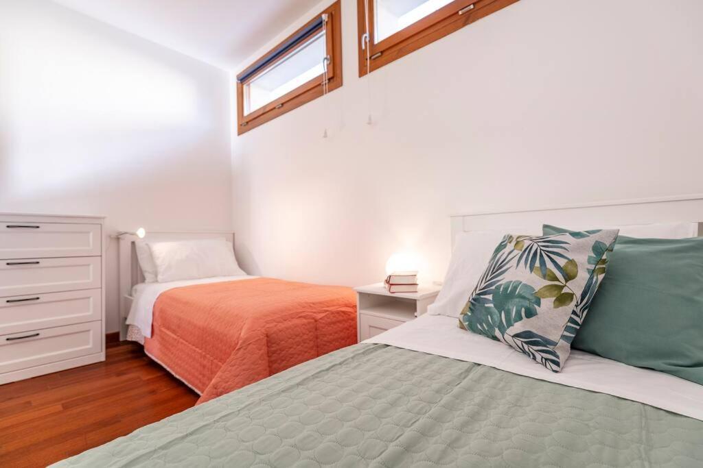 Enjoy Home - Appartamento I Papaveri Padova Bagian luar foto
