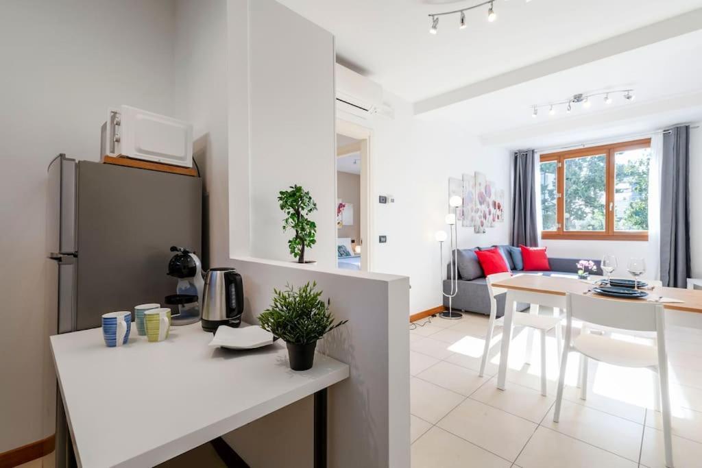 Enjoy Home - Appartamento I Papaveri Padova Bagian luar foto